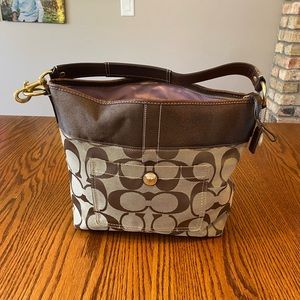 Authentic Coach Purse. L0771-11689.